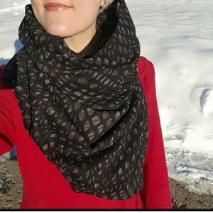 Lululemon Vinyasa Scarf Fleece